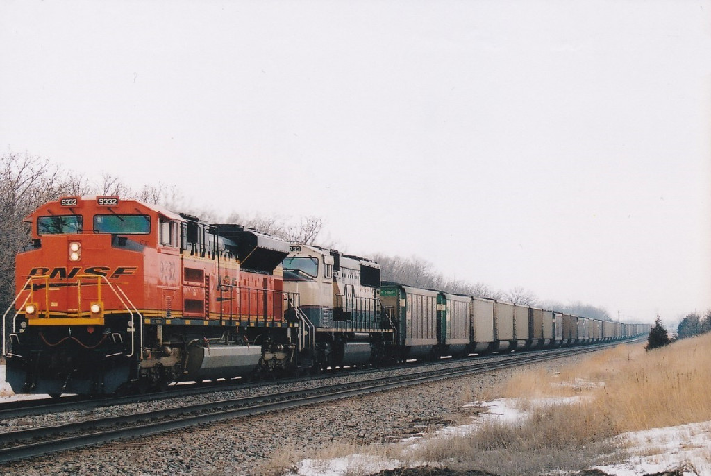 BNSF 9332 East